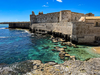 Susan's Story, The fort at the end of Ortigia